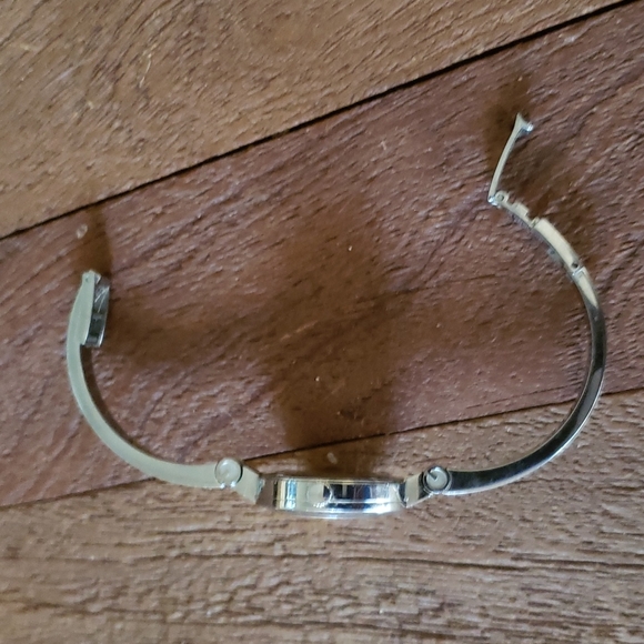 GUCCI Series G Circle Monogram Watch - Picture 5 of 7